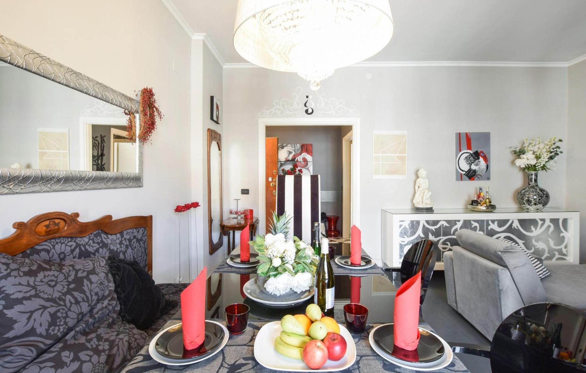 2 Bedroom Cozy Apartment In Gorizia Esterno foto