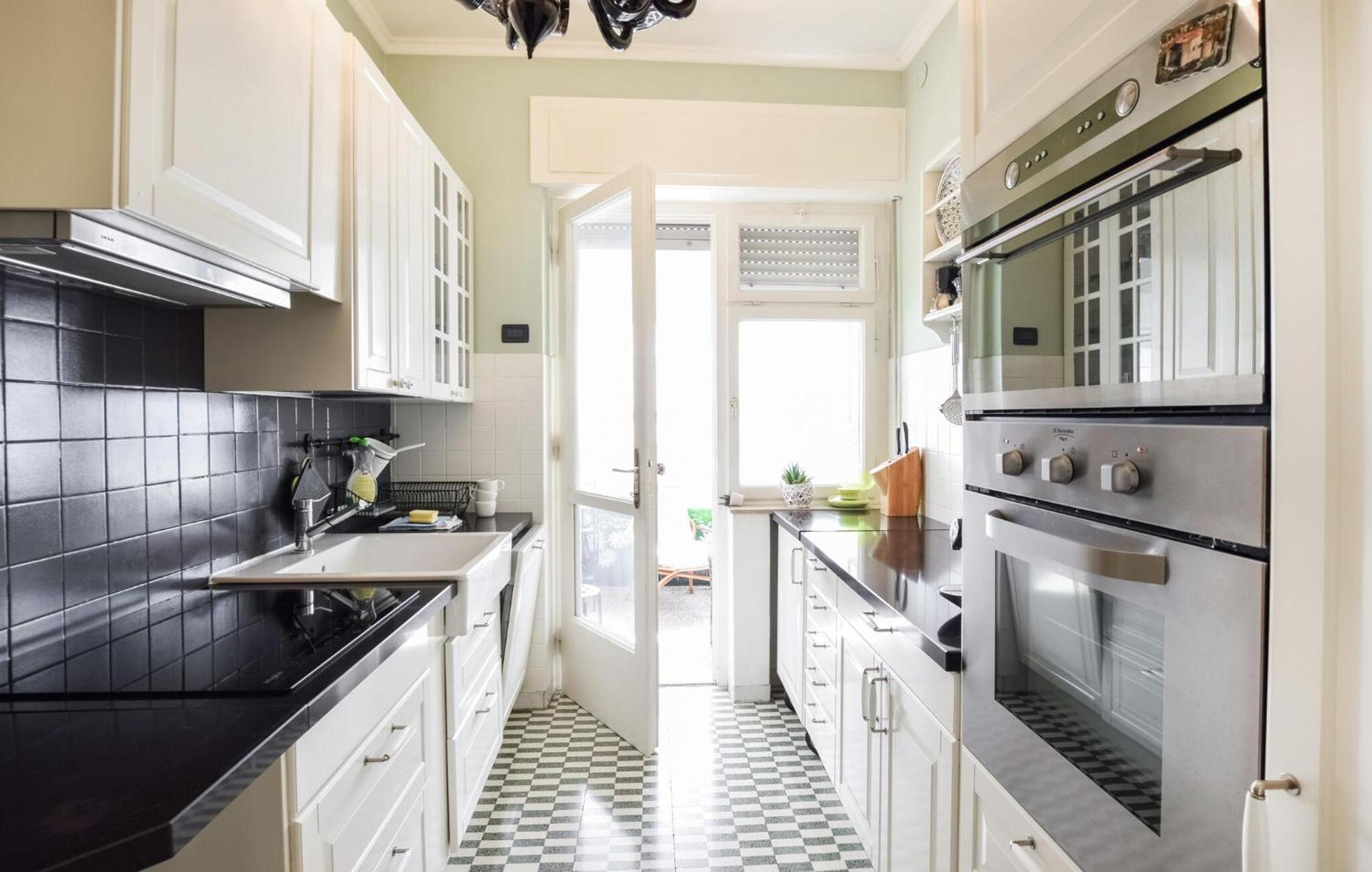 2 Bedroom Cozy Apartment In Gorizia Esterno foto