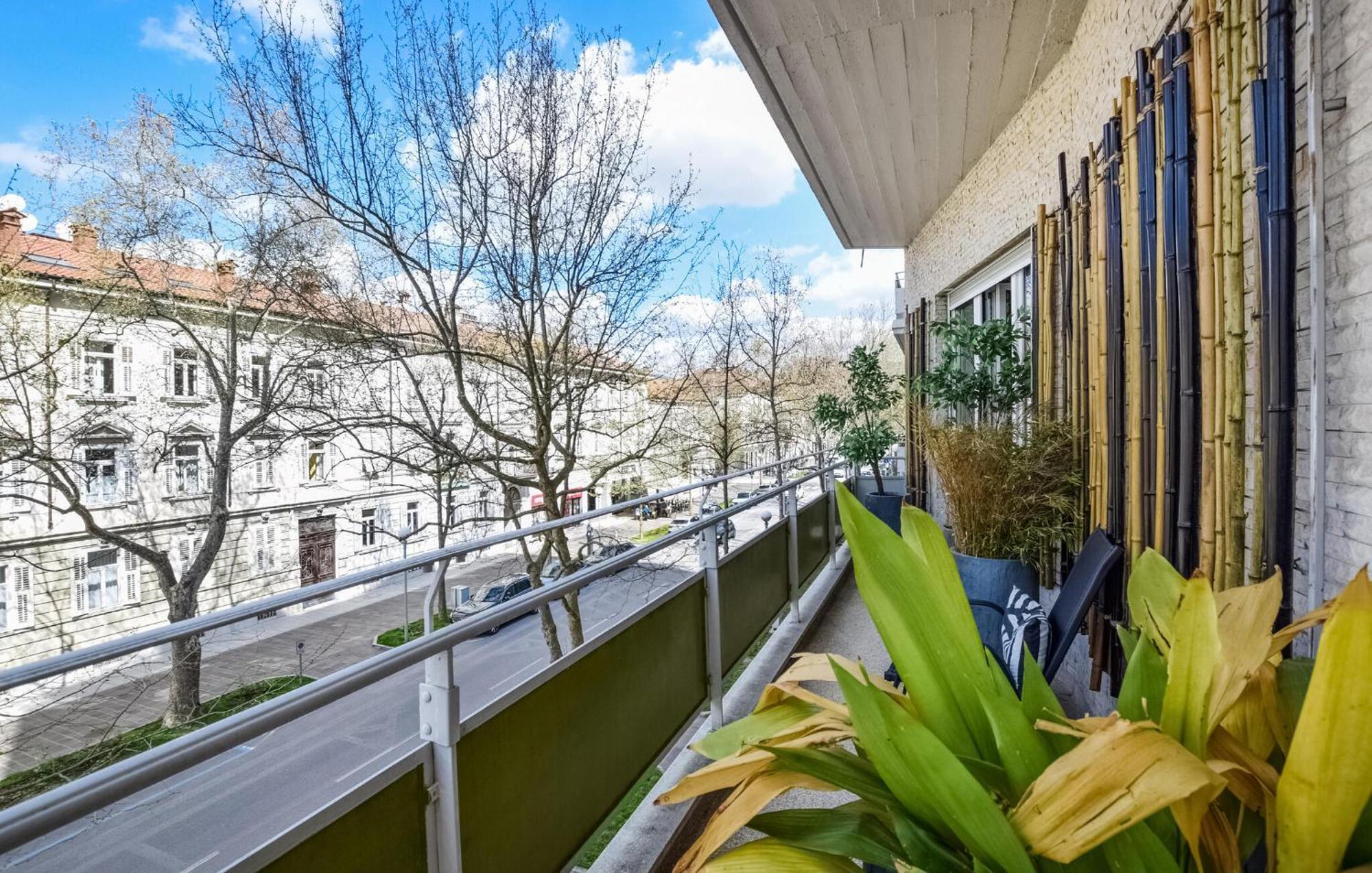 2 Bedroom Cozy Apartment In Gorizia Esterno foto